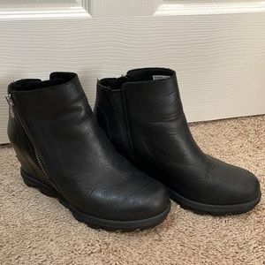 Sorel Womens Size US 8 Joan Of Arctic II Wedge Boots Leather Black